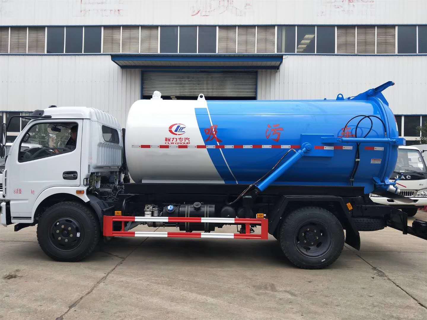 東風(fēng)8噸吸污吸糞車(chē)化糞池掏糞車(chē)配置介紹